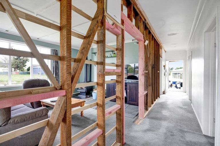 Photo of property in 8 Egmont Street, Normanby, Hawera, 4614