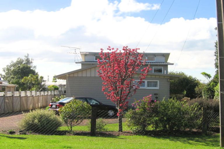 Photo of property in 1 Pohutukawa Road, Beachlands, Auckland, 2018