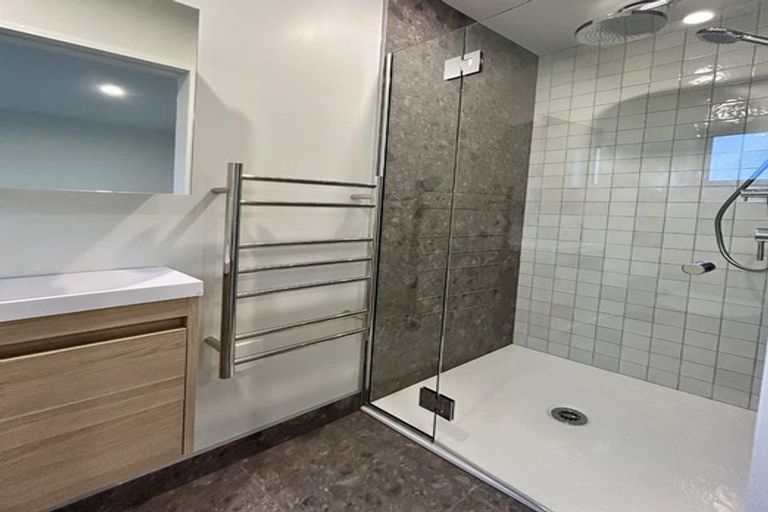 Photo of property in 2/21 Courtenay Street, St Albans, Christchurch, 8014