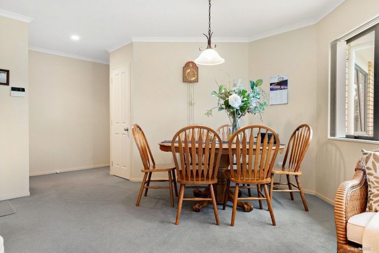 Photo of property in 15 Avonbrook Lane, Pukekohe, 2120