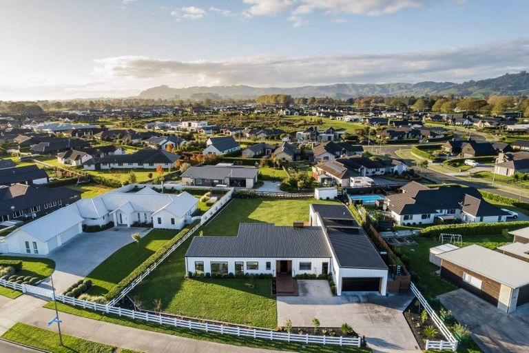 Photo of property in 16 Kaniera Terrace, Cambridge, 3434