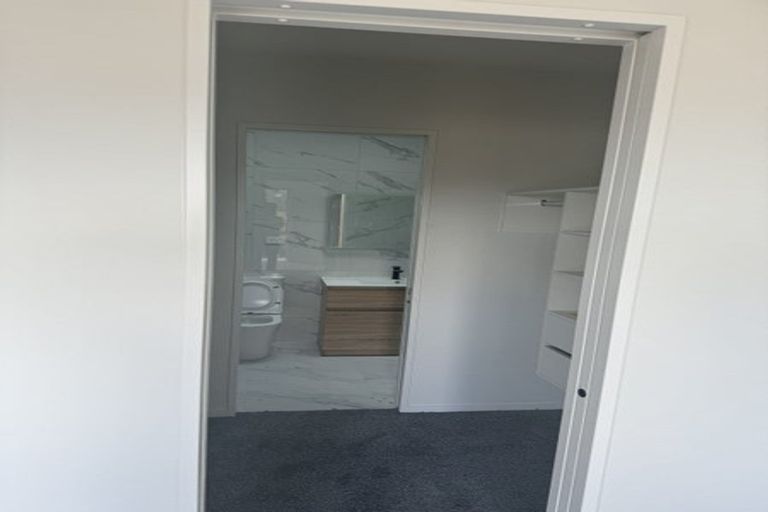 Photo of property in 37 Horokaka Street, Massey, 0614