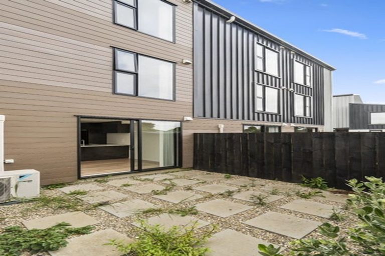 Photo of property in 45 Marumaru Lane, Manurewa, Auckland, 2102