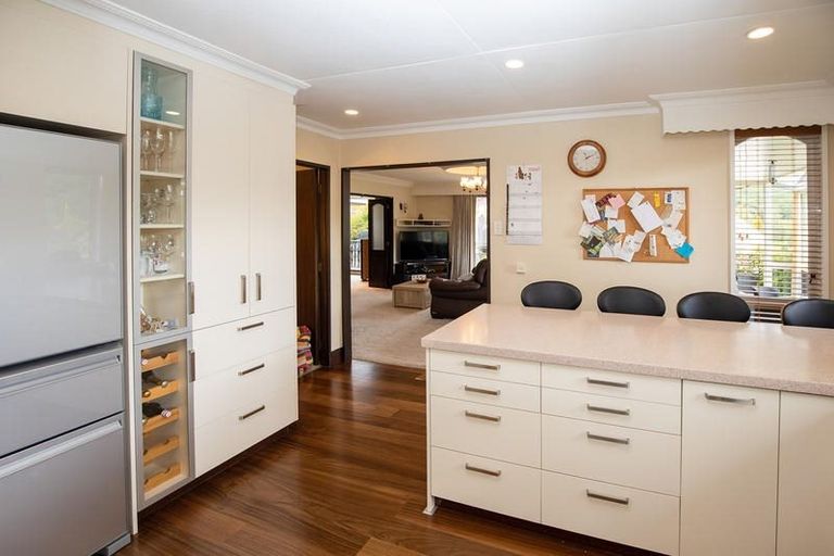 Photo of property in 77 Glenross Street, Glenross, Dunedin, 9011