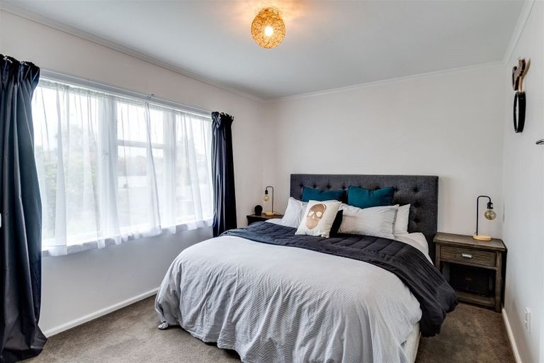 Photo of property in 12 Chester Street, Taradale, Napier, 4112