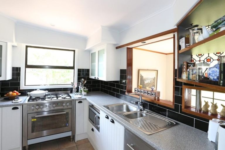 Photo of property in 20 Parris Street, Moturoa, New Plymouth, 4310