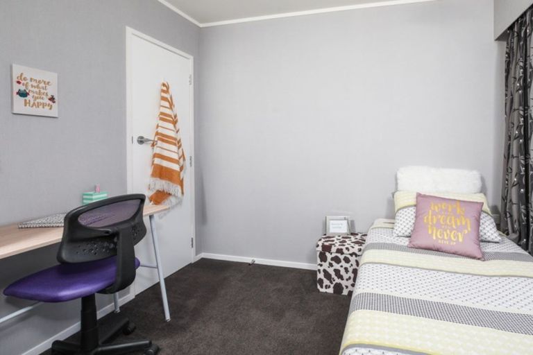 Photo of property in 11 Cypress Crescent, Pukete, Hamilton, 3200