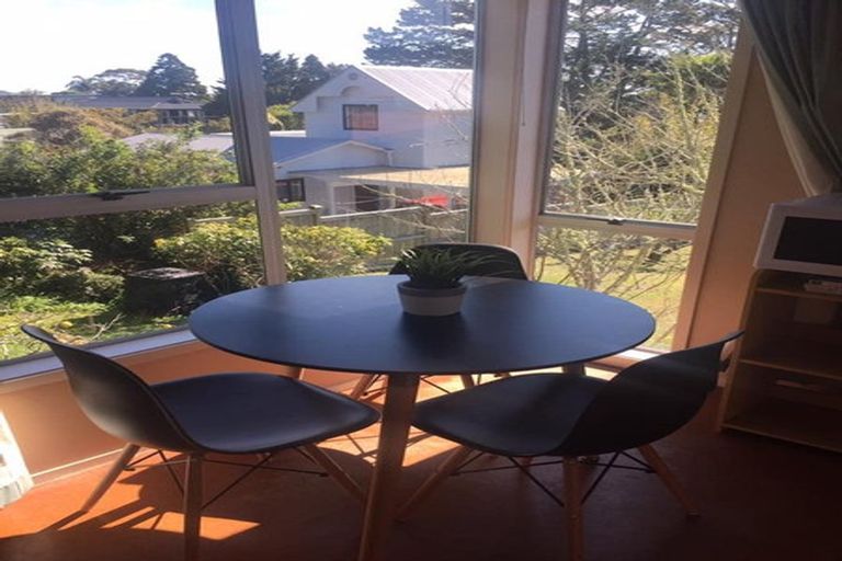 Photo of property in 2/1 Dakota Avenue, Beach Haven, Auckland, 0626