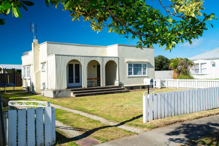 Photo of property in 12 Redmond Street, Elgin, Gisborne, 4010