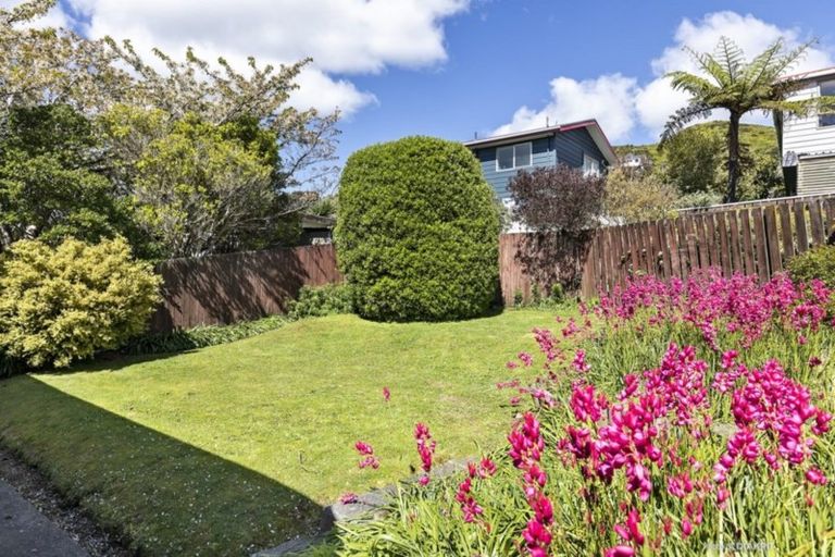 Photo of property in 145 Broderick Road, Johnsonville, Wellington, 6037