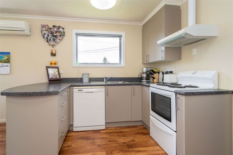 Photo of property in 27 Coach Road, Fairfield, Dunedin, 9018