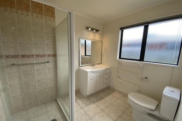 Photo of property in 487 Te Irirangi Drive, Flat Bush, Auckland, 2013