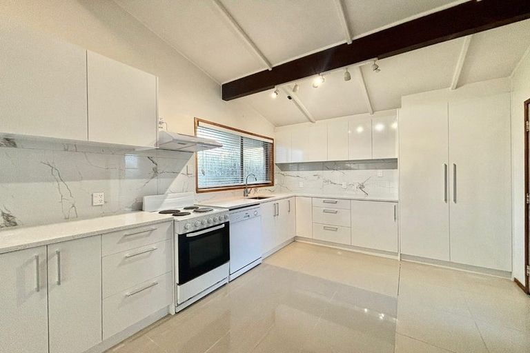 Photo of property in 52 Hope Farm Avenue, Pakuranga Heights, Auckland, 2010