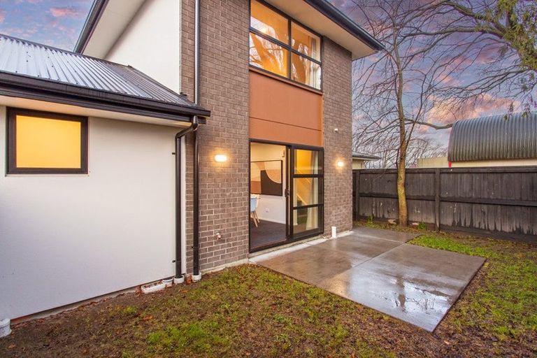 Photo of property in 10 Shingle Street, Sydenham, Christchurch, 8023