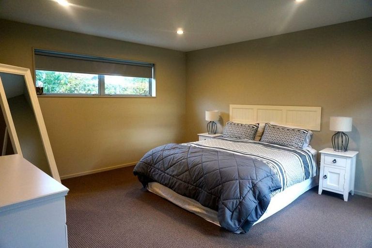 Photo of property in 73 Beach Road, North New Brighton, Christchurch, 8083