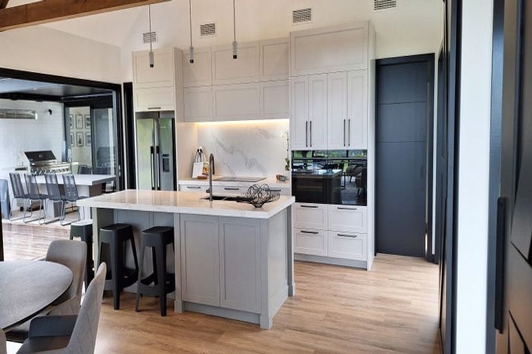 Photo of property in 46 Harry Dreadon Road, Opaheke, Papakura, 2584