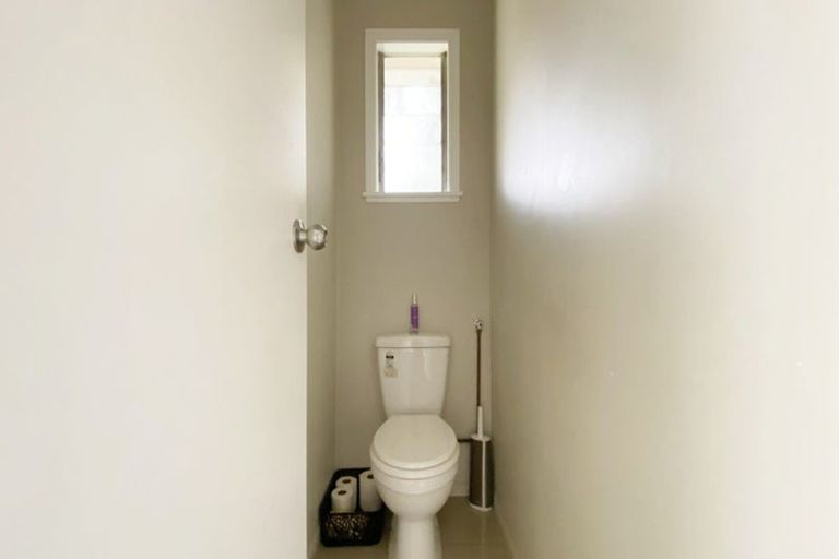 Photo of property in 1 Iorangi Place, Hillpark, Auckland, 2102