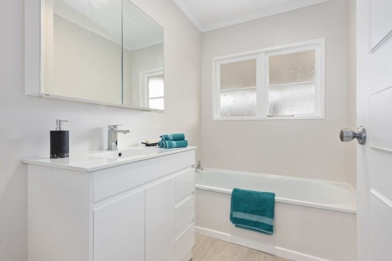 Photo of property in 13 Akron Grove, Totara Park, Upper Hutt, 5018