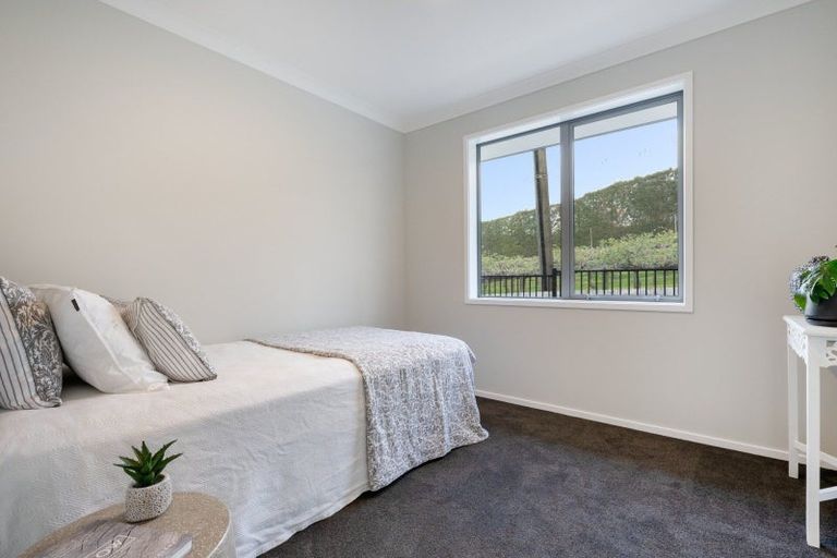 Photo of property in 18 Sam Heywood Place, Pyes Pa, Tauranga, 3112