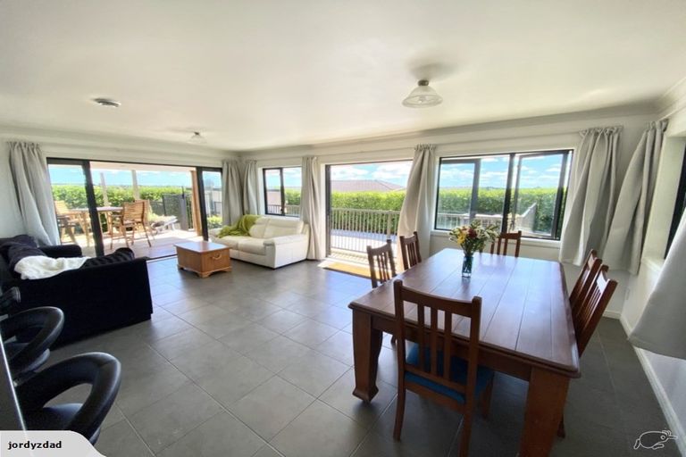 Photo of property in 16 Tokerau Crescent, Pukekohe, 2120