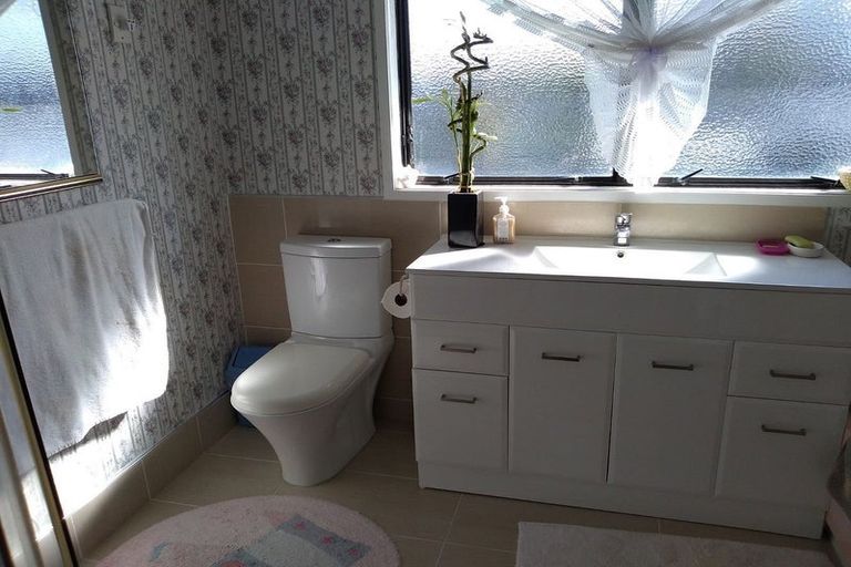 Photo of property in 10 Citation Way, Botany Downs, Auckland, 2010