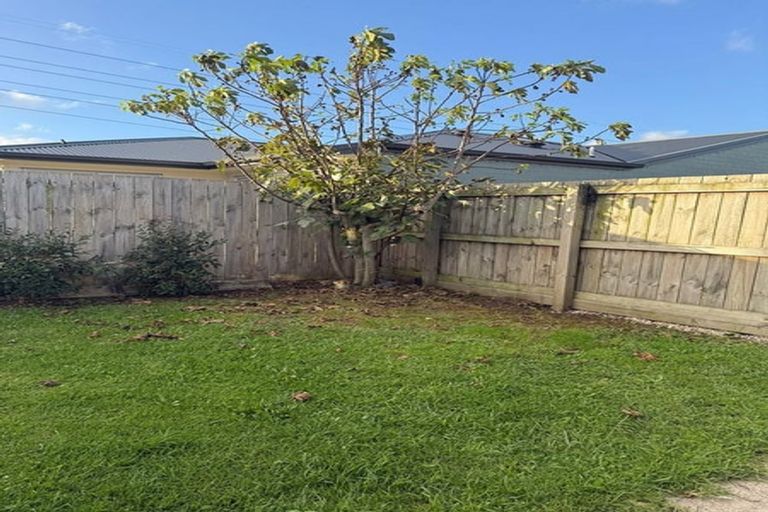 Photo of property in 10 Wairepo Street, Takanini, 2112