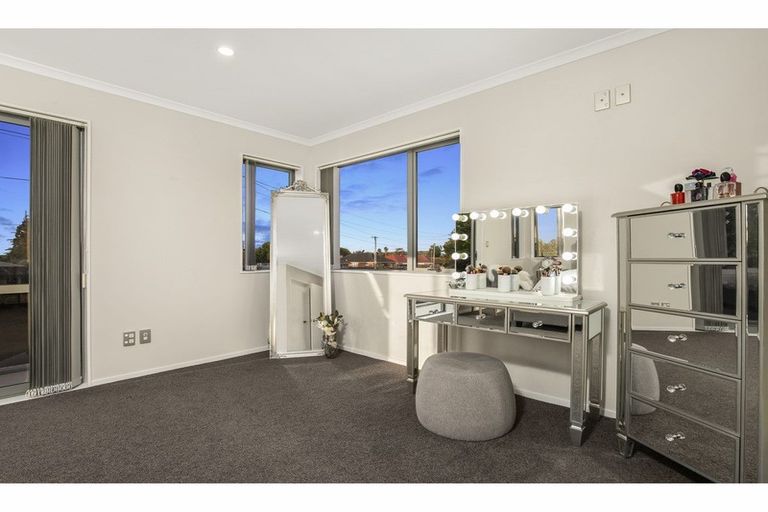 Photo of property in 13 Sunnyside Crescent, Papatoetoe, Auckland, 2025