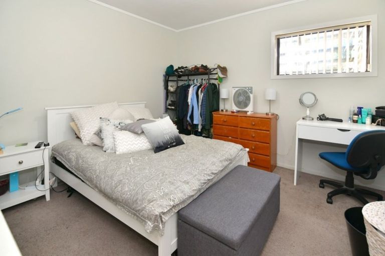 Photo of property in 2 Astrolabe Place, Gulf Harbour, Whangaparaoa, 0930