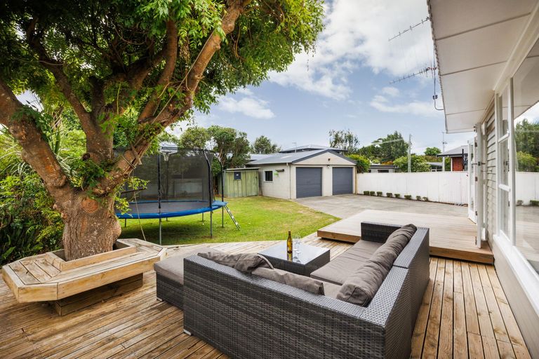 Photo of property in 3 Buick Crescent, Awapuni, Palmerston North, 4412