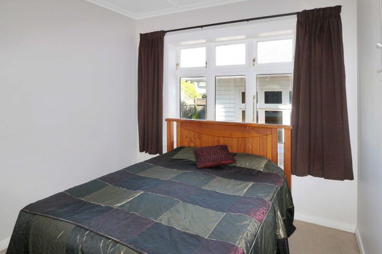 Photo of property in 10 Raymond Terrace, Fairfield, Lower Hutt, 5011
