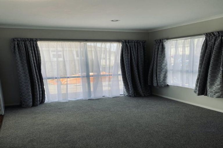 Photo of property in 24 Larsen Street, Otara, Auckland, 2025