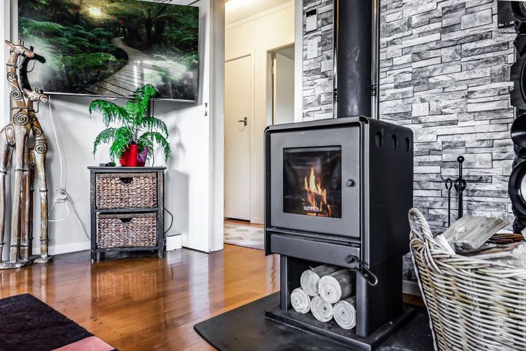 Photo of property in 2 Point Street, Raglan, 3225