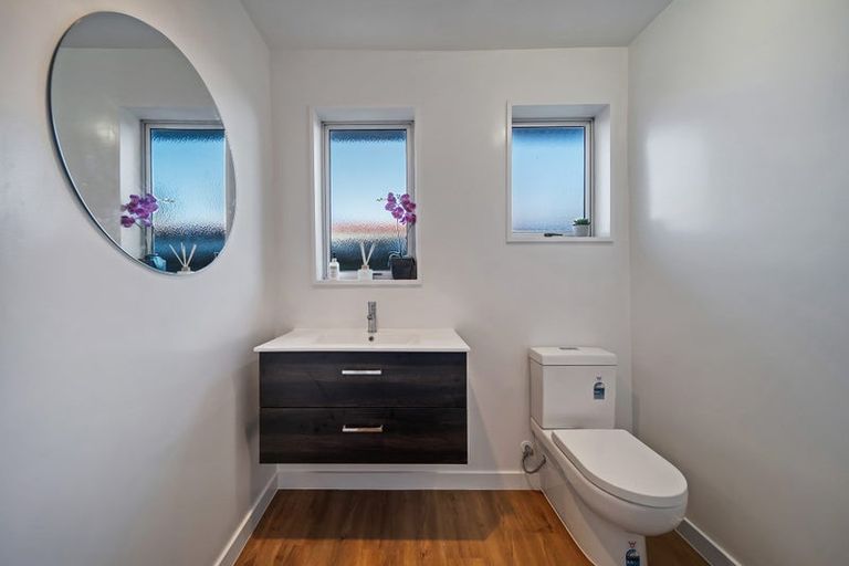 Photo of property in 2/58 Inwoods Road, Parklands, Christchurch, 8083