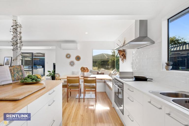 Photo of property in 19 Checketts Place, Papamoa Beach, Papamoa, 3118