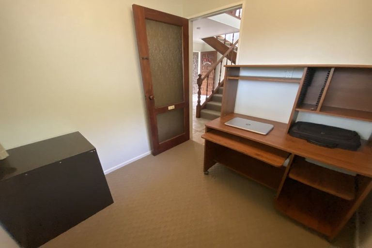 Photo of property in 8a Caulfield Place, Awapuni, Palmerston North, 4412