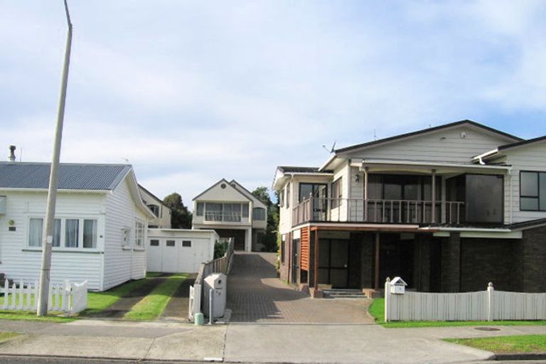 Photo of property in 2/19 The Parade, Bucklands Beach, Auckland, 2012