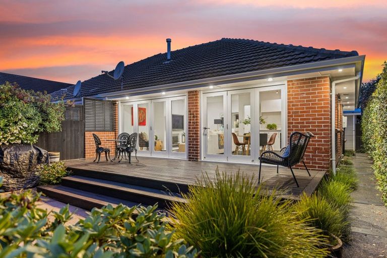 Photo of property in 2/110 Leinster Road, Merivale, Christchurch, 8014