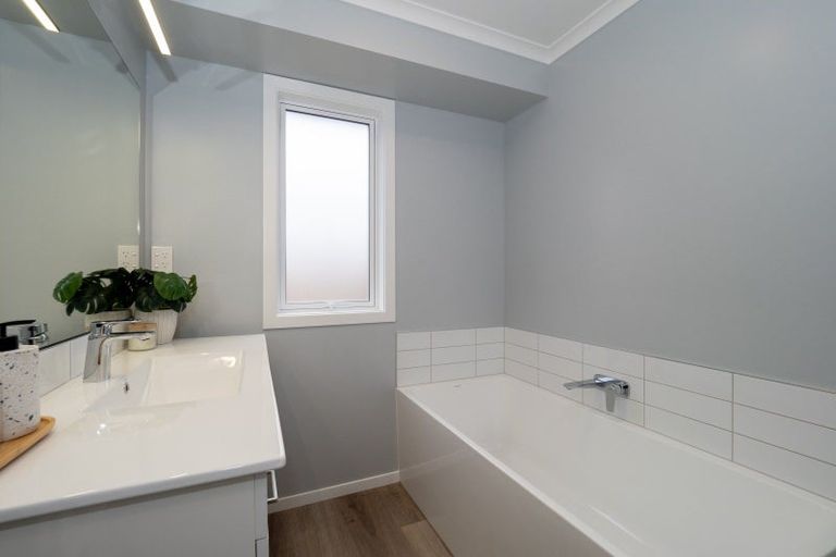 Photo of property in 22 Strowan Avenue, Elgin, Ashburton, 7700