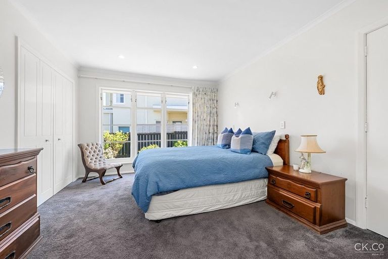 Photo of property in 9 Derwent Lee Grove, Epuni, Lower Hutt, 5011