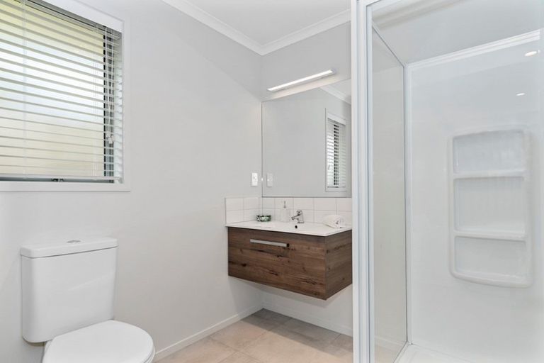 Photo of property in 37 Puhirake Crescent, Pyes Pa, Tauranga, 3112