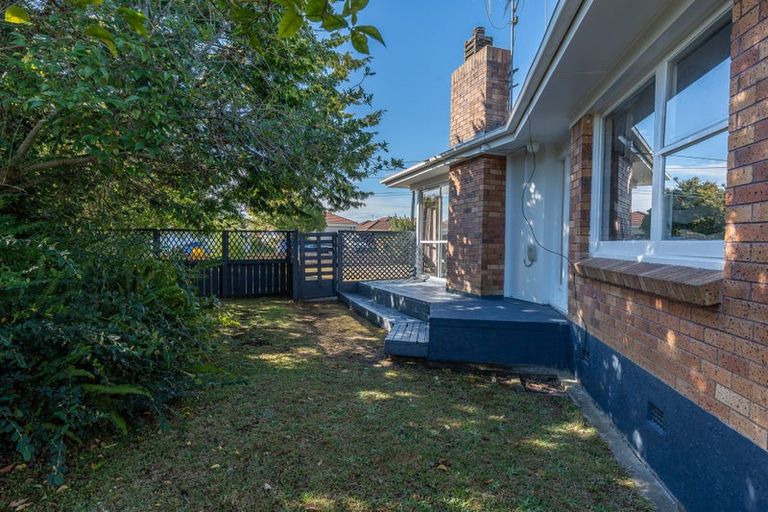 Photo of property in 84 Mount View Road, Melville, Hamilton, 3206