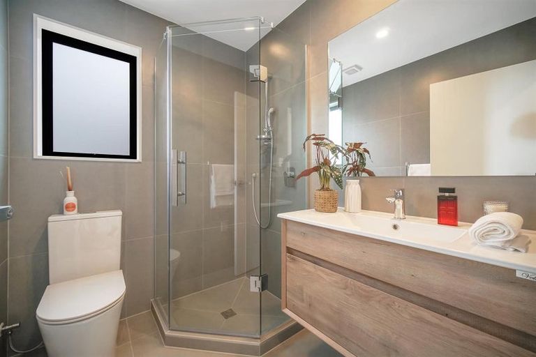 Photo of property in 62 Whare Kauri Road, Papakura, 2110