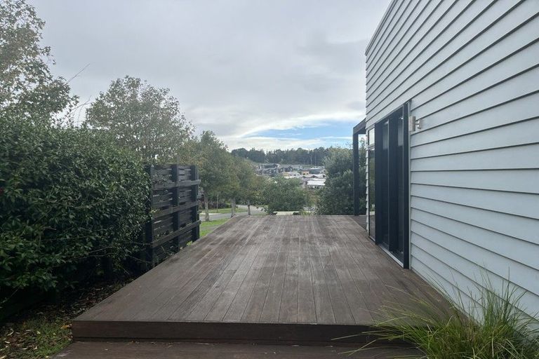 Photo of property in 1 Stockyard Crescent, Pukekohe, 2120