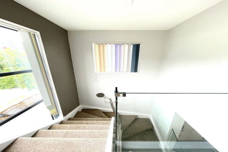 Photo of property in 54 Makamaka Lane, Albany Heights, Auckland, 0632