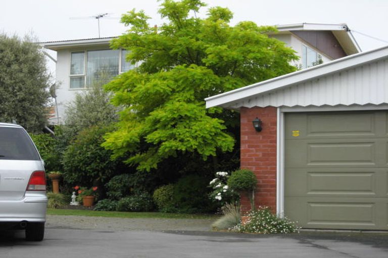 Photo of property in 32 Reading Street, Upper Riccarton, Christchurch, 8041