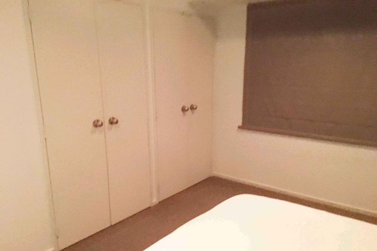 Photo of property in 25 Shelly Beach Parade, Cockle Bay, Auckland, 2014