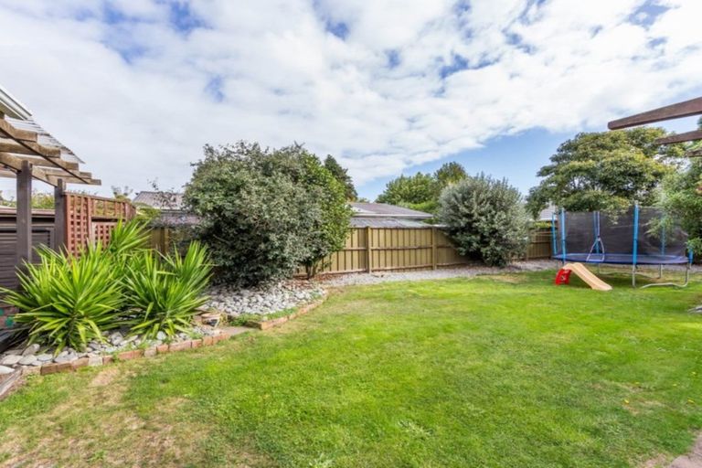 Photo of property in 357 Gardiners Road, Harewood, Christchurch, 8051