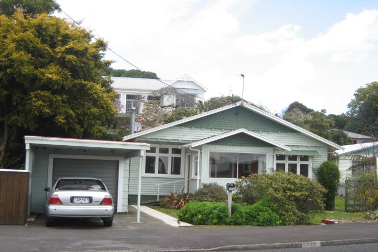 Photo of property in 105 Fulford Street, New Plymouth, 4310