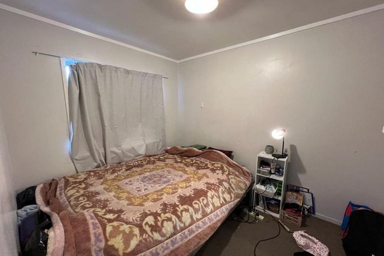 Photo of property in 2/41 Miro Street, New Lynn, Auckland, 0600