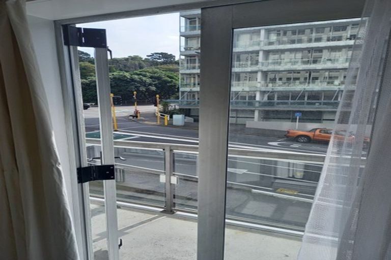 Photo of property in Terrace Heights Apartments, 2a/163 The Terrace, Wellington Central, Wellington, 6011